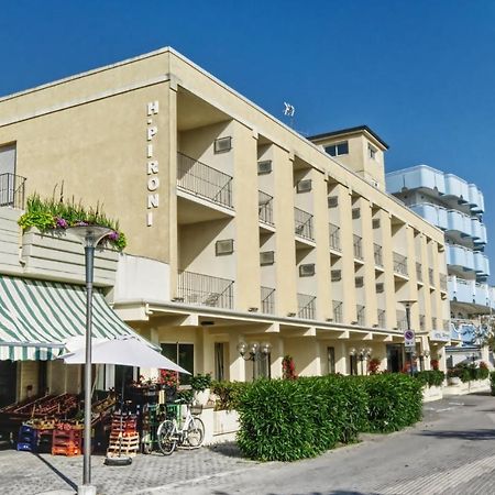 Hotel Pironi San Mauro Mare Exterior photo