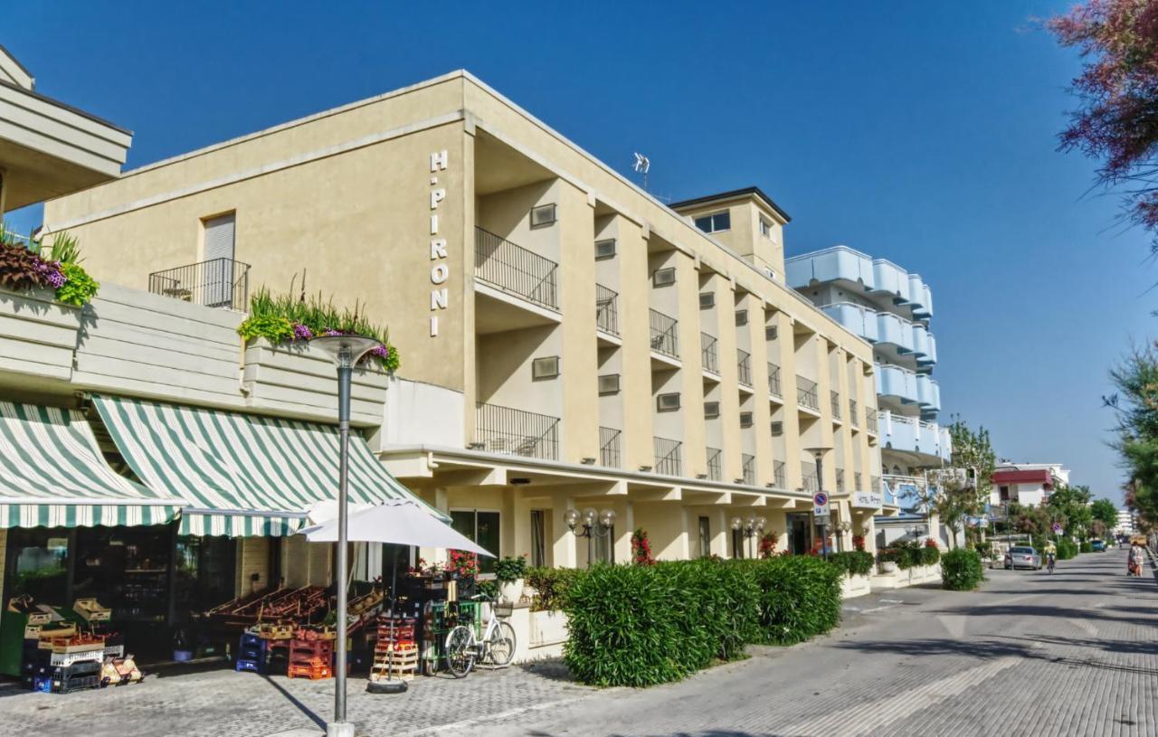 Hotel Pironi San Mauro Mare Exterior photo